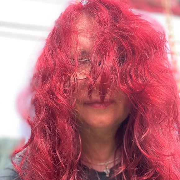 Meet your Posher, Nicoleta - Picture 1 of 1